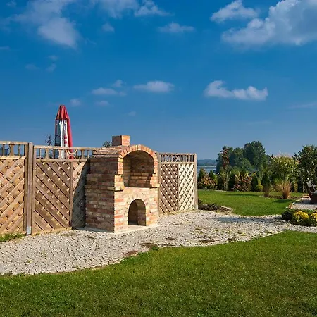Karczma Krzewi Rog לינה וארוחת בוקר Garcz